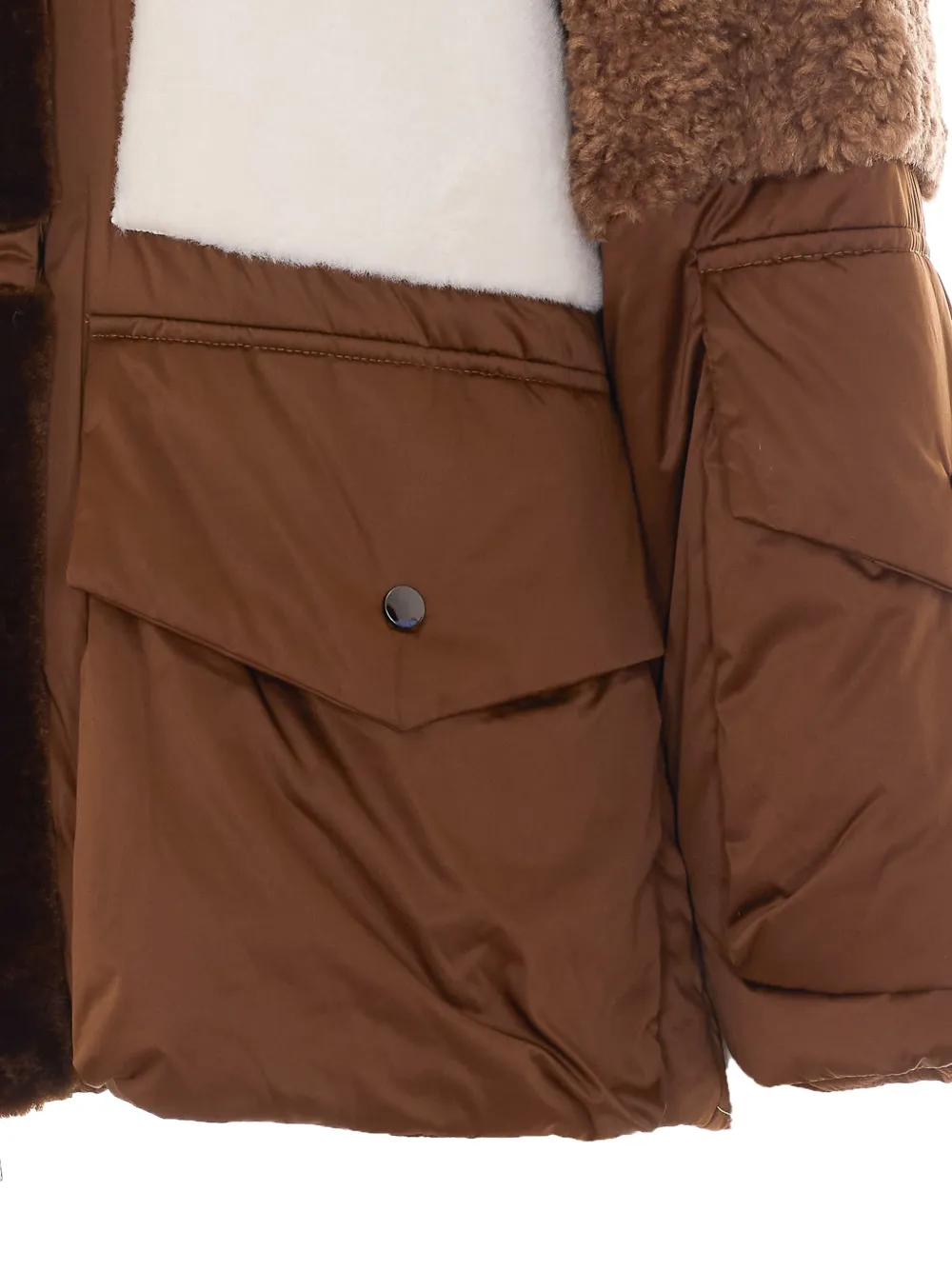 Urbancode Donsjack van imitatiebont met patchwork Bruin