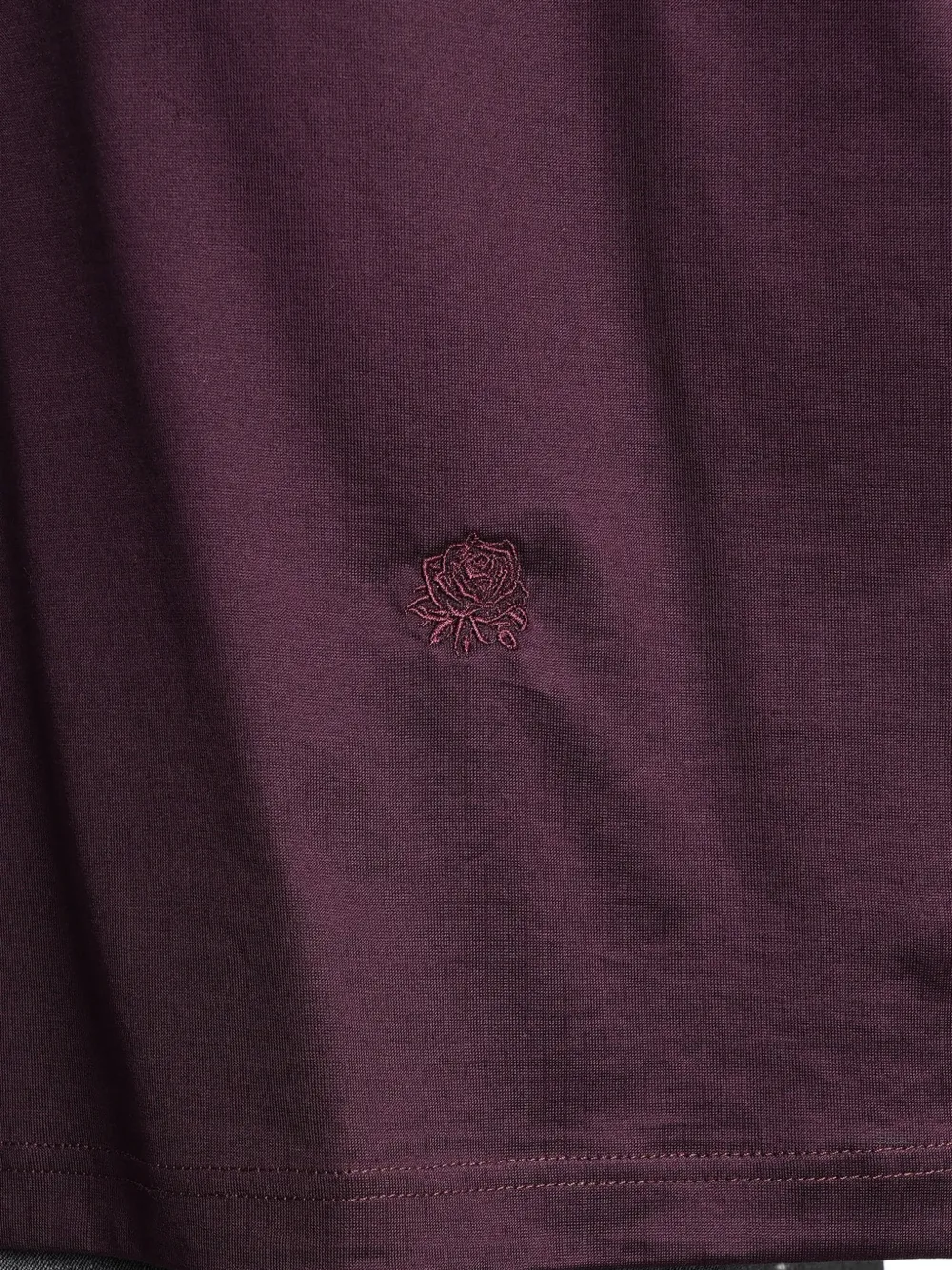Low Brand B240 T-shirt met geborduurd logo Paars