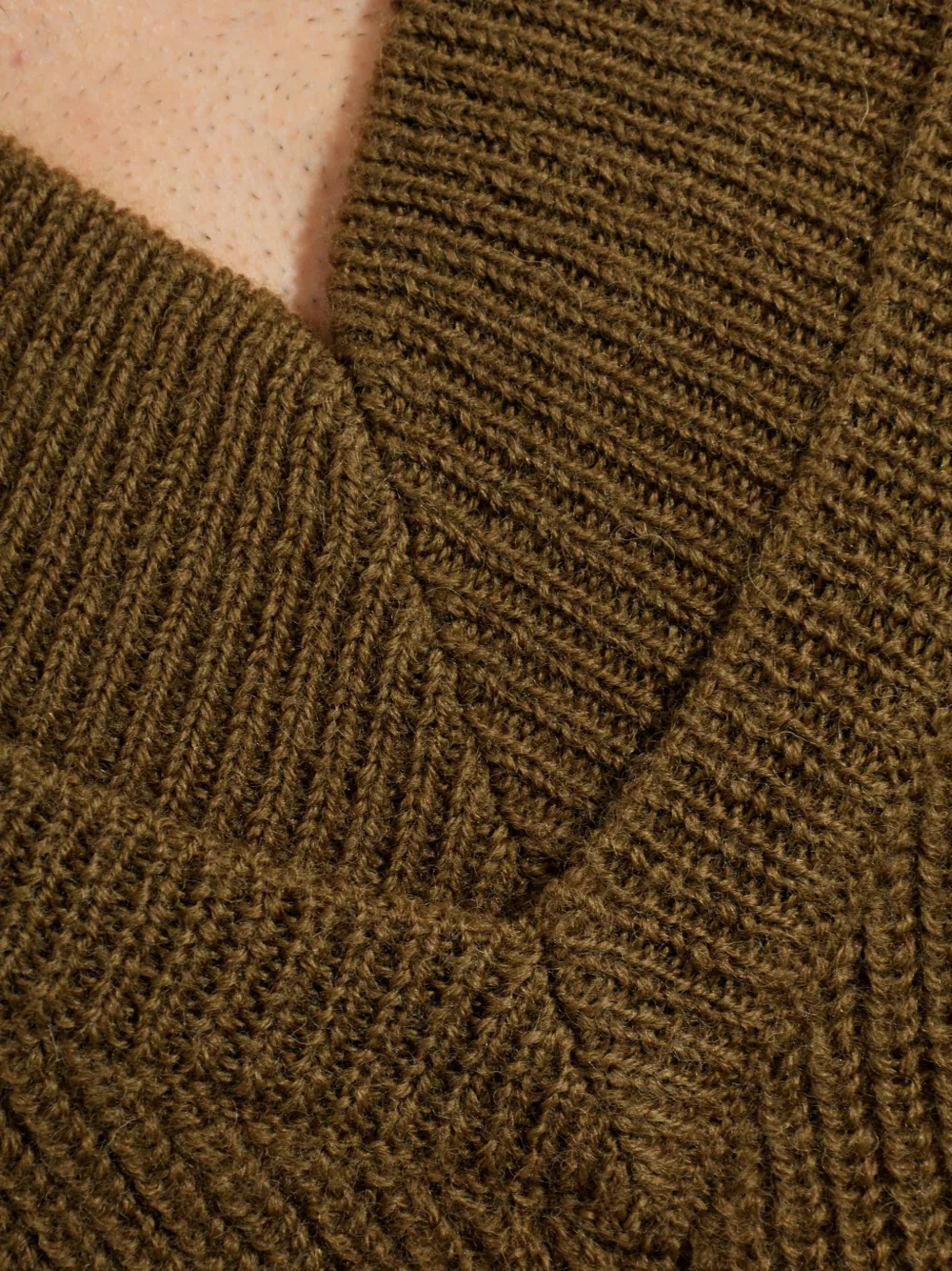 ENTIRE STUDIOS V-neck elbow-patch sweater Bruin