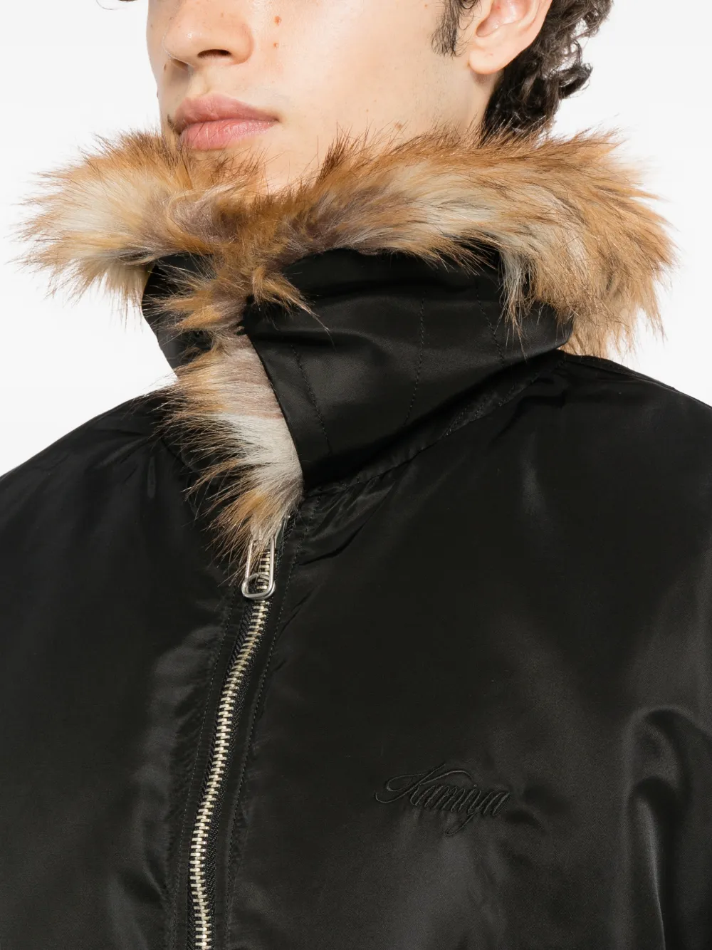 KAMIYA faux-fur collar bomber jacket Zwart