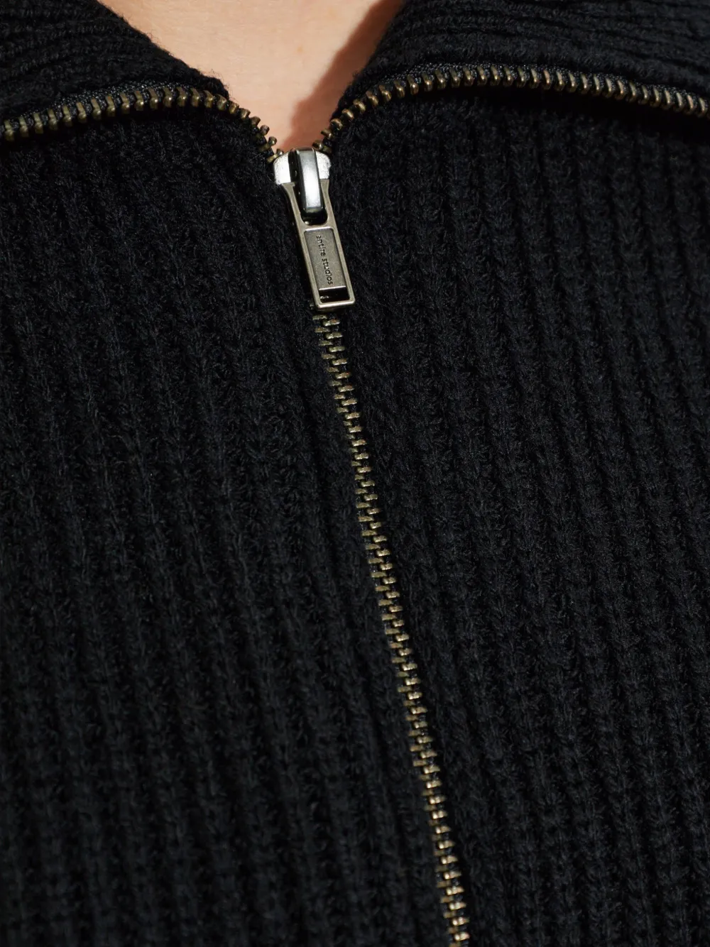 ENTIRE STUDIOS ribbed-knit wool sweater Zwart