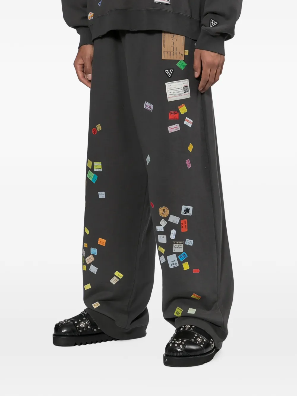 Maison MIHARA YASUHIRO Joggingbroek met Price Tag Sticker-print Zwart