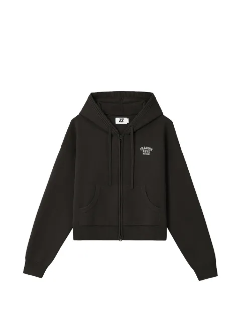 izzue hoodie con logo bordado y cierre