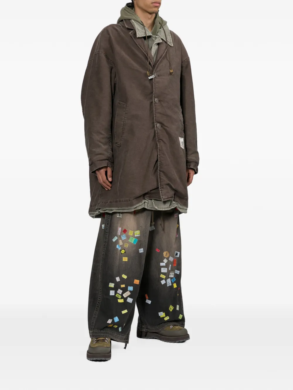 Maison MIHARA YASUHIRO Price Tag Sticker-printed wide denim pants Zwart