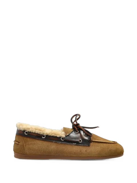 Posa zapatos náuticos de piel con forro de piel de borrego