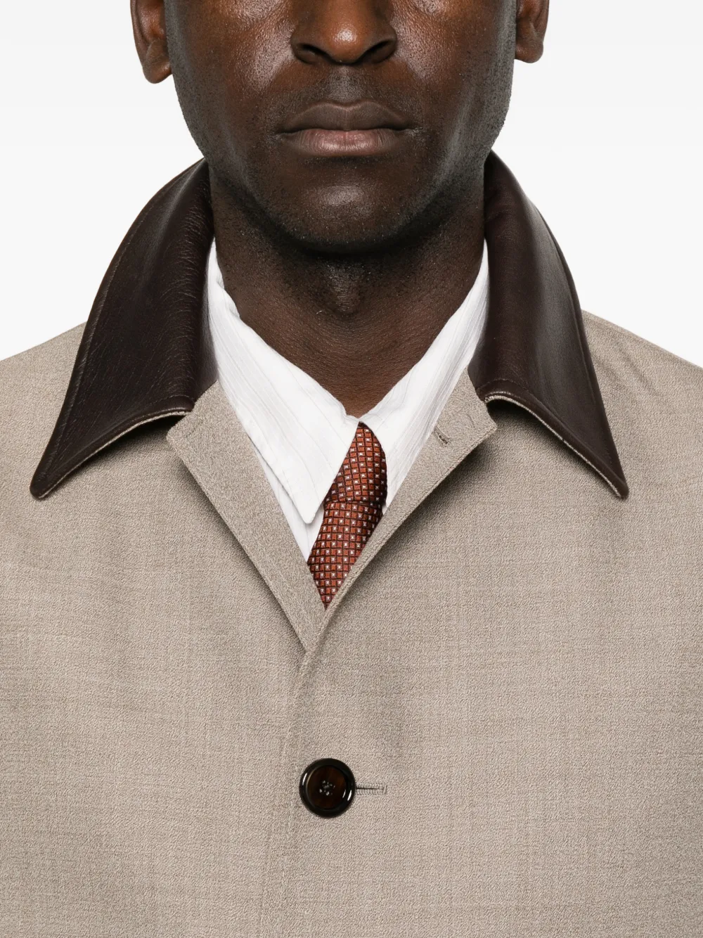 Lardini Jas met contrasterende kraag en ceintuur Beige