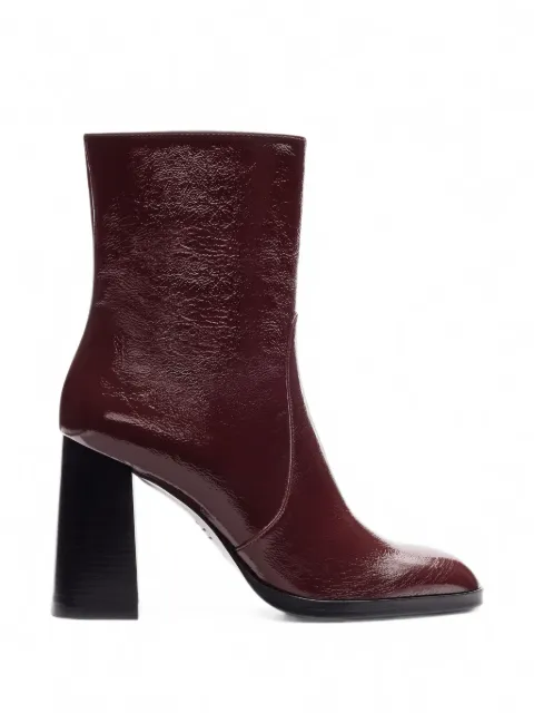 Stuart Weitzman botas Vera de charol con efecto arrugado
