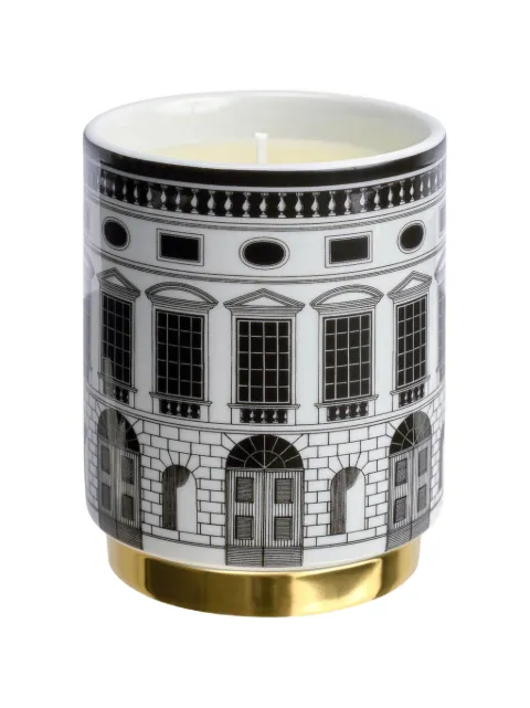 Fornasetti Architettura Kerze mit goldfarbenem Boden