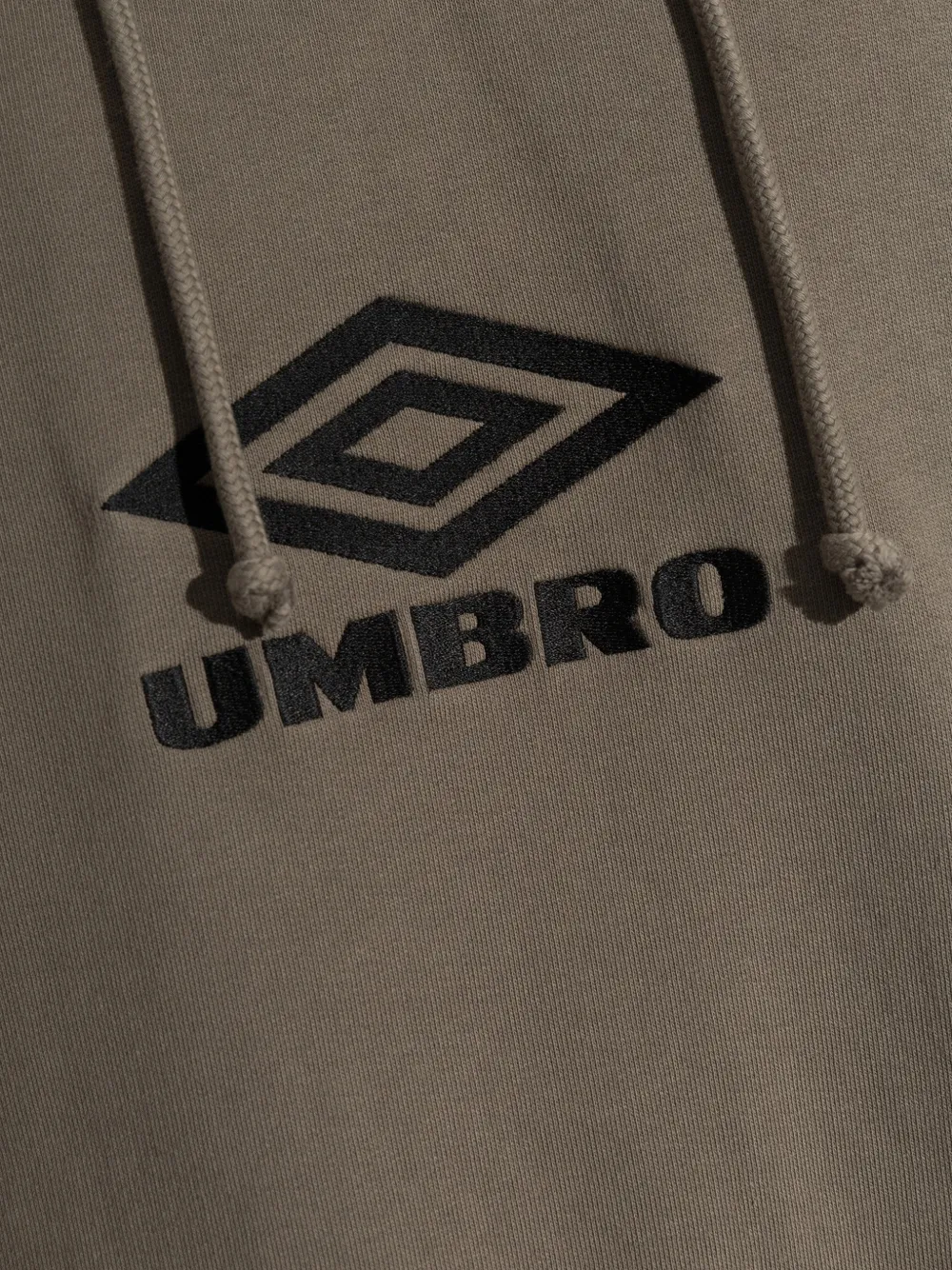 UMBRO logo-embroidered drawstring hoodie Grijs