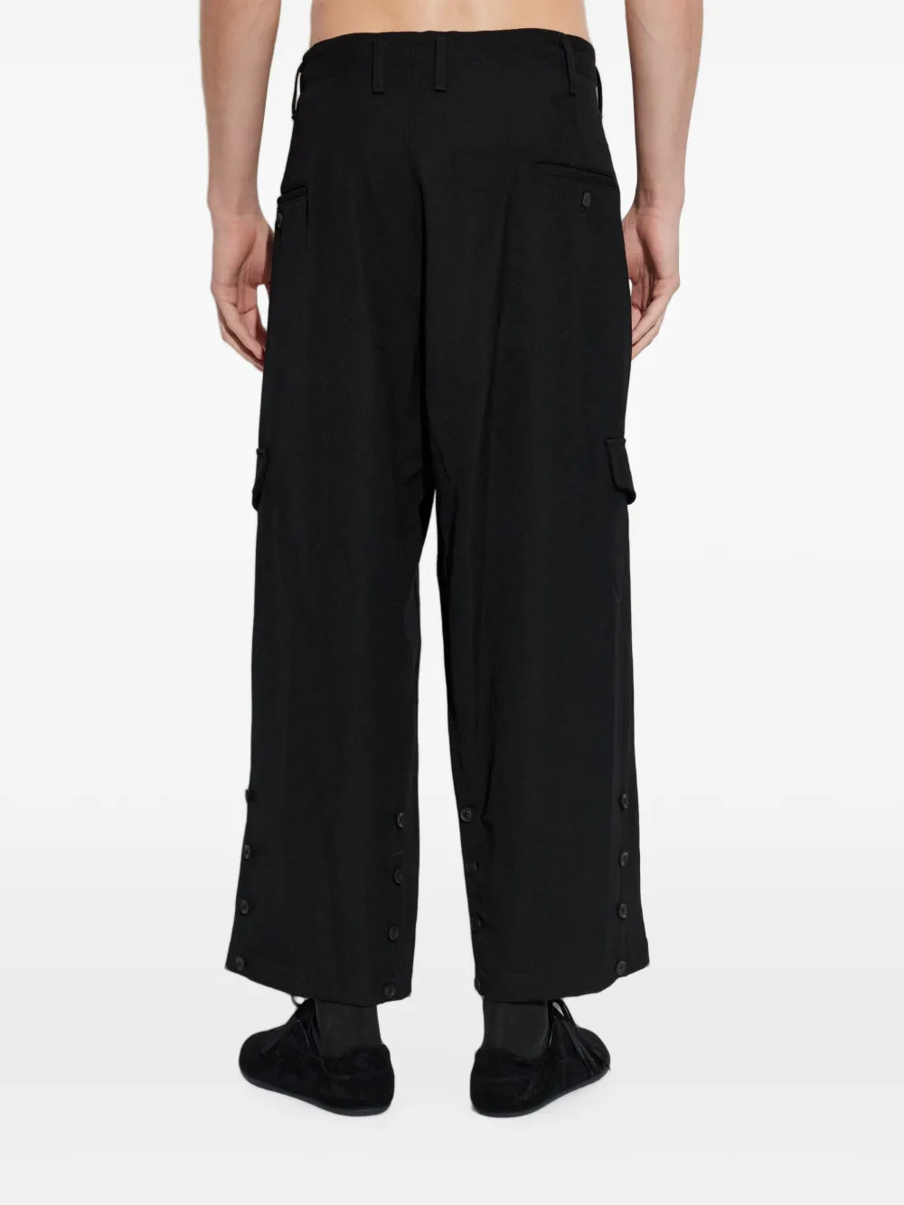 Yohji Yamamoto Wollen cargo broek met knoopdetail Zwart