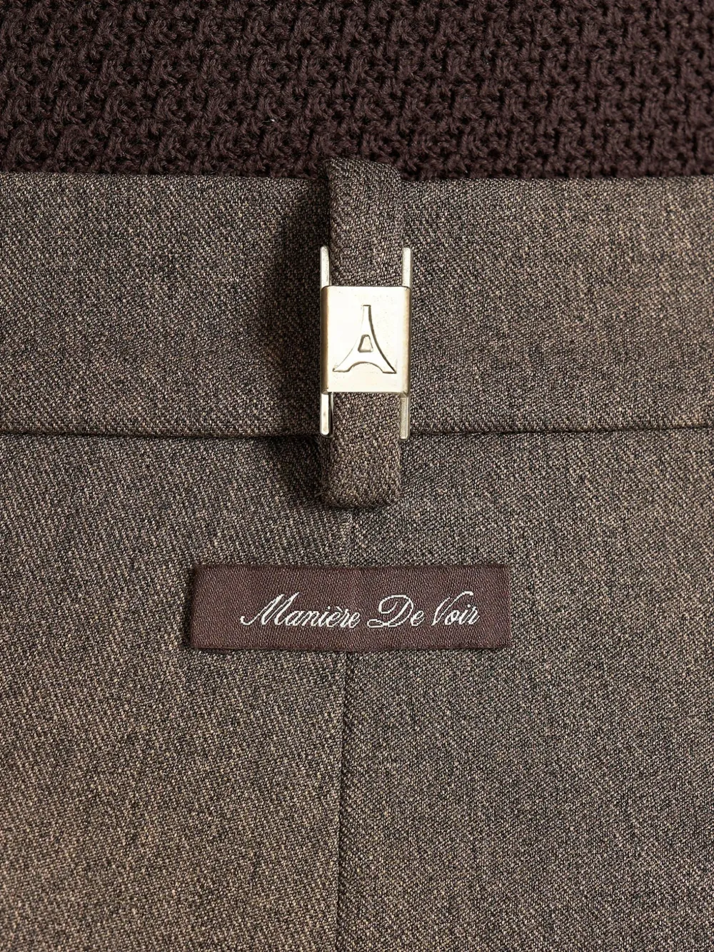 Manière De Voir Dorian ruimvallende pantalon met textuur en plooien Bruin