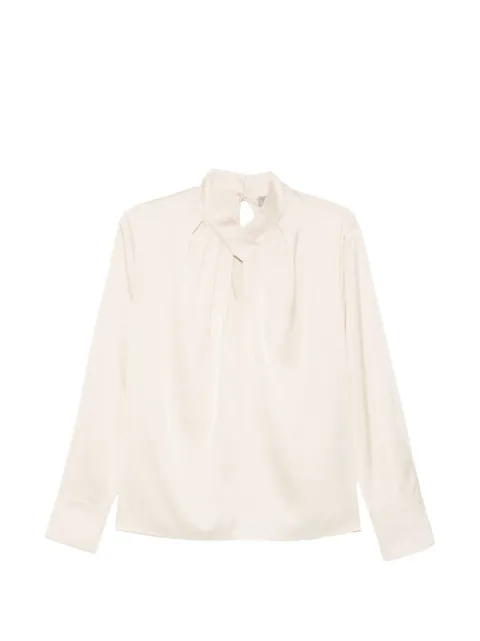 D.Exterior pleated blouse