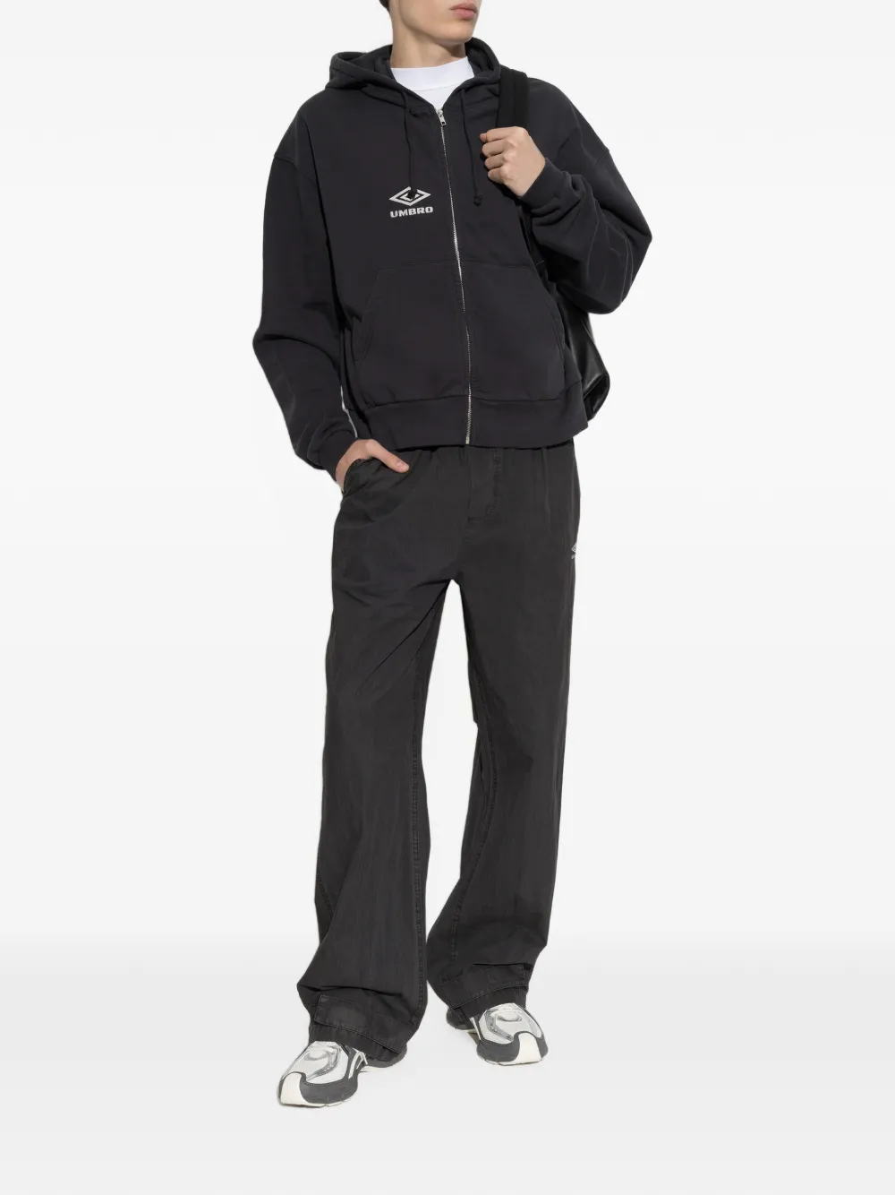 UMBRO logo-embroidered zip-up hoodie Zwart