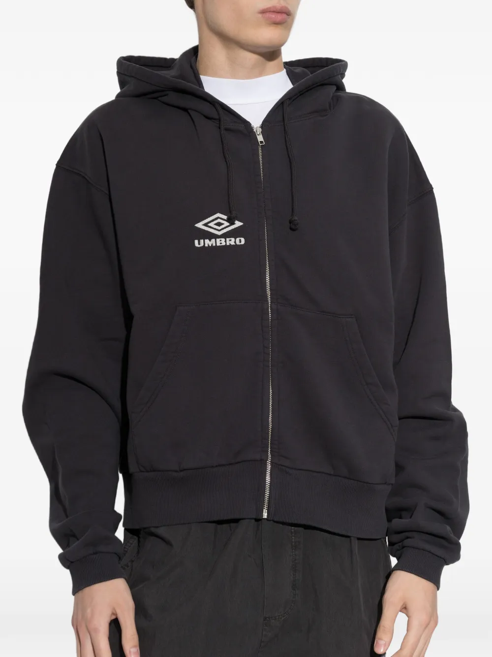 UMBRO logo-embroidered zip-up hoodie Zwart