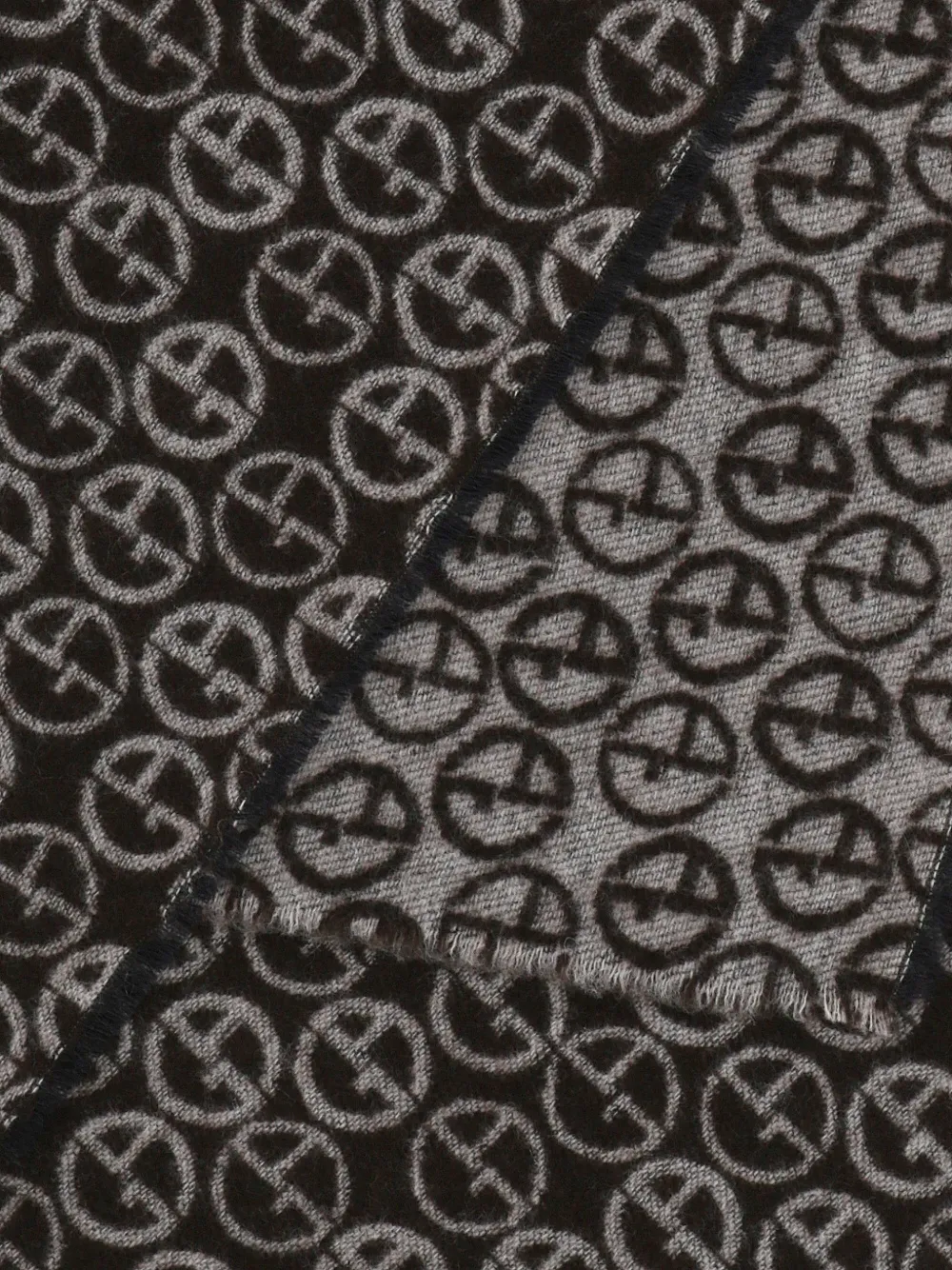 Giorgio Armani logo-pattern frayed scarf Bruin