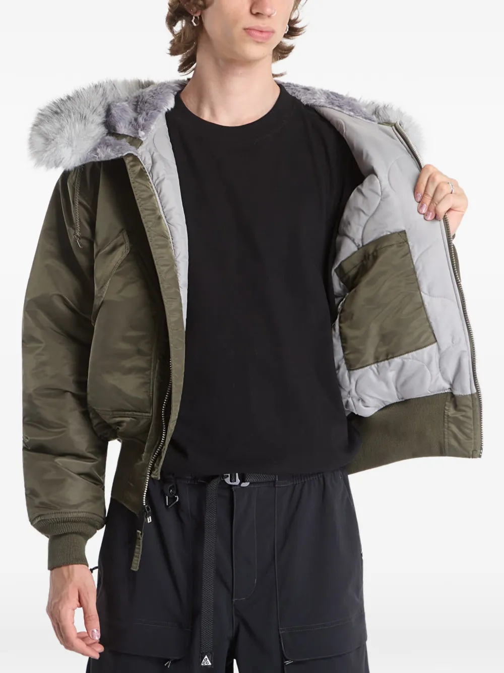 Alpha Industries 45 P Custom bomberjack met capuchon Groen