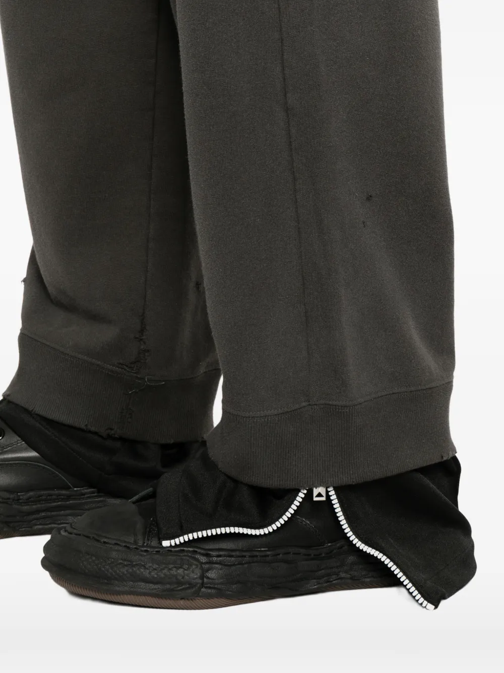Maison MIHARA YASUHIRO logo-patch track pants Grijs