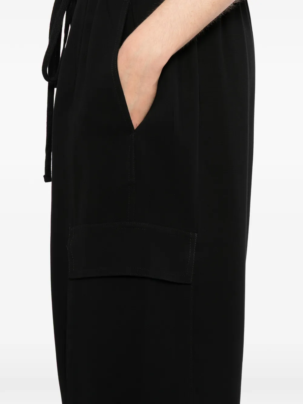 Thom Krom Cropped broek met opgestikte zak Zwart