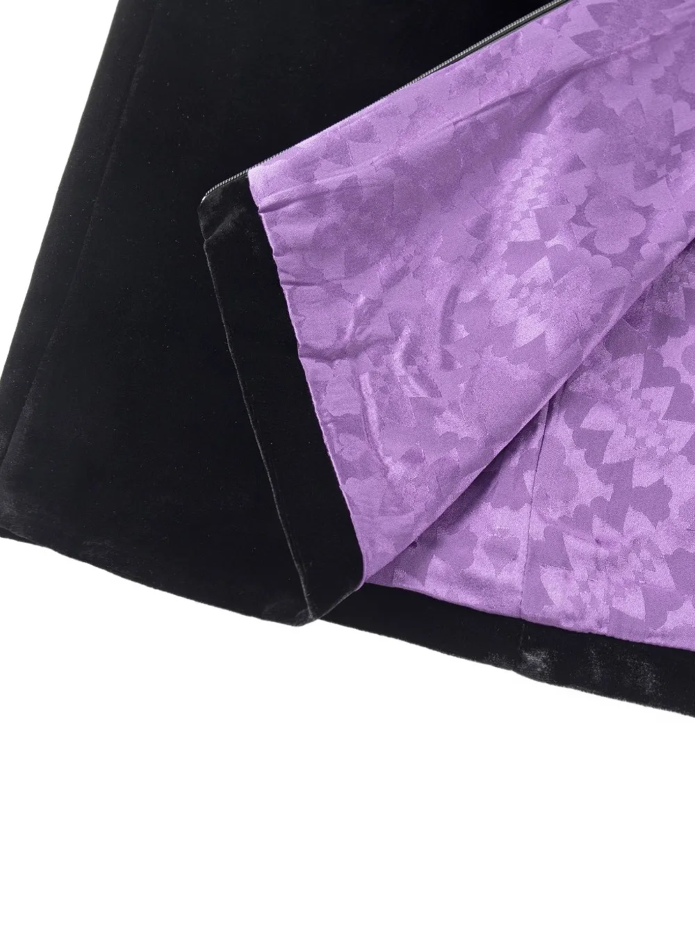 Shanghai Tang front-slit silk velvet midi skirt Zwart