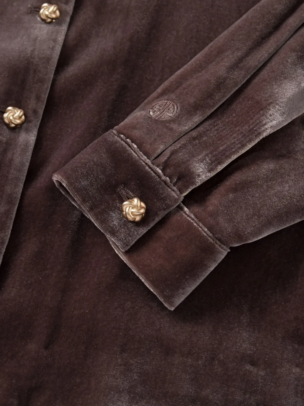 Shanghai Tang Infinite Knot cropped velvet jacket Bruin