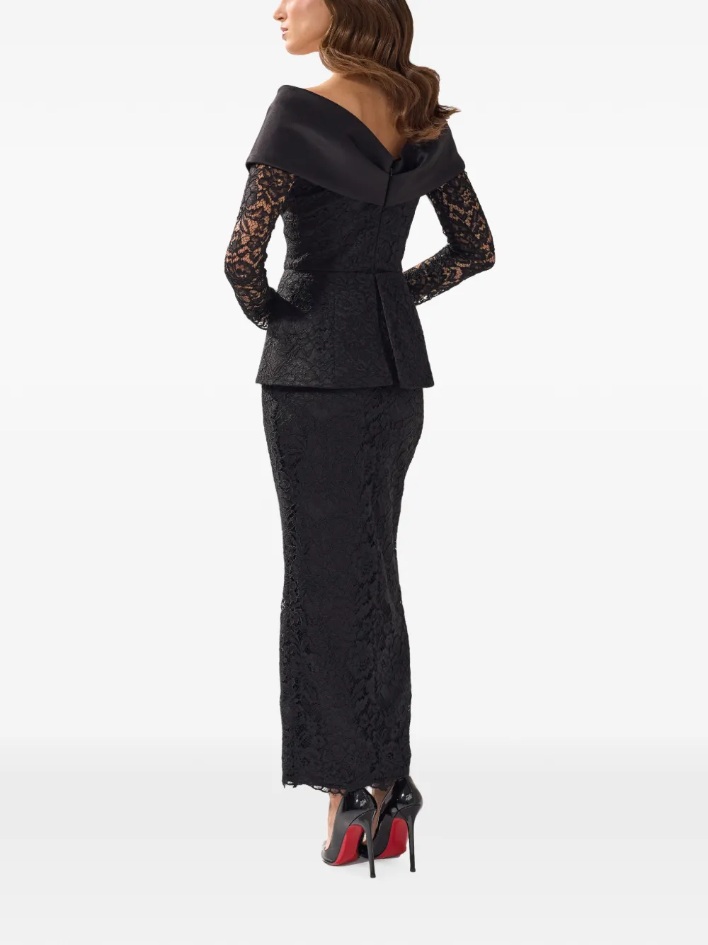 SILK LOVE & LACE Tamara off-shoulder avondjurk Zwart
