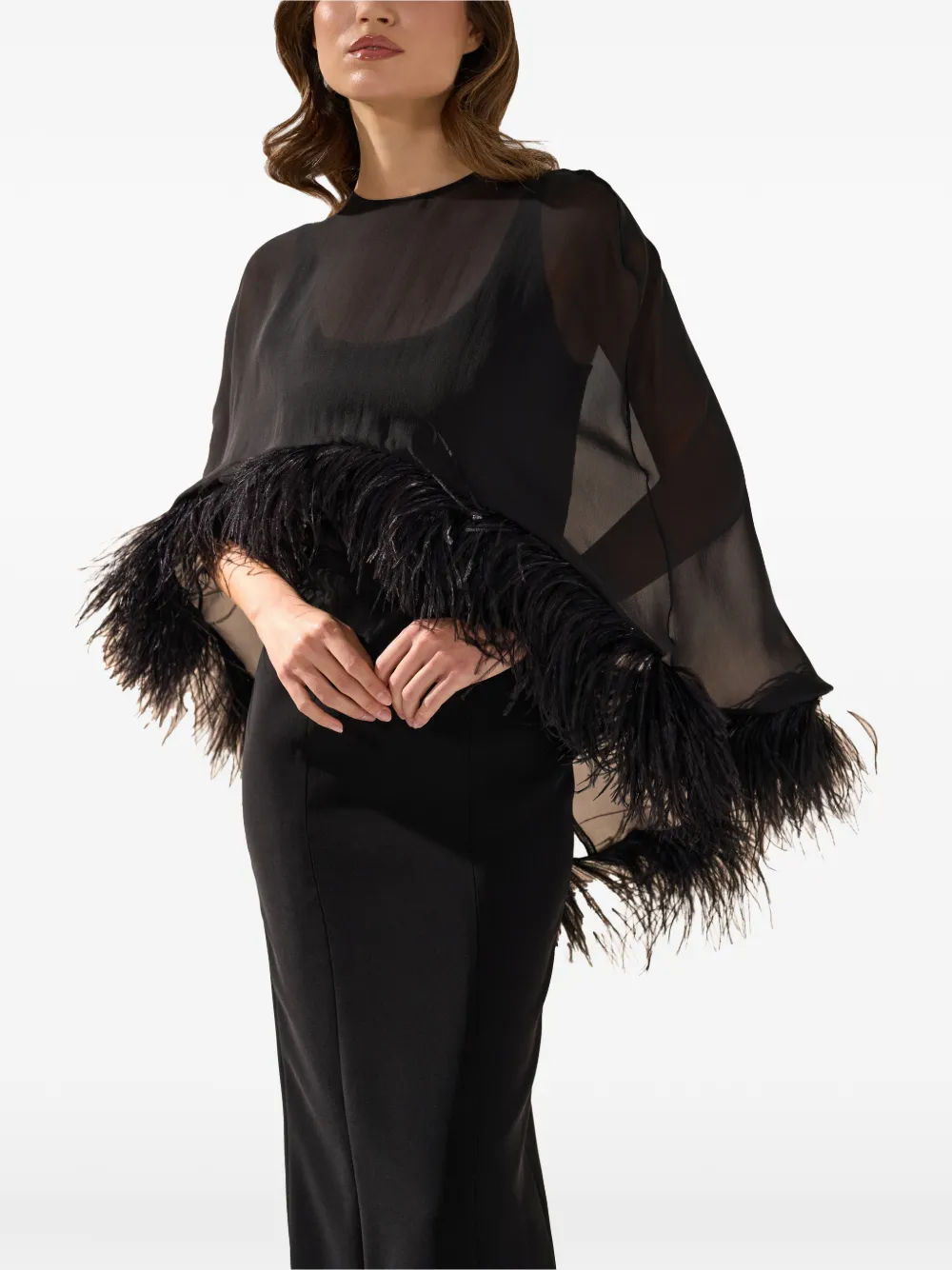 SILK LOVE & LACE Vera avondjurk met verenafwerking Zwart