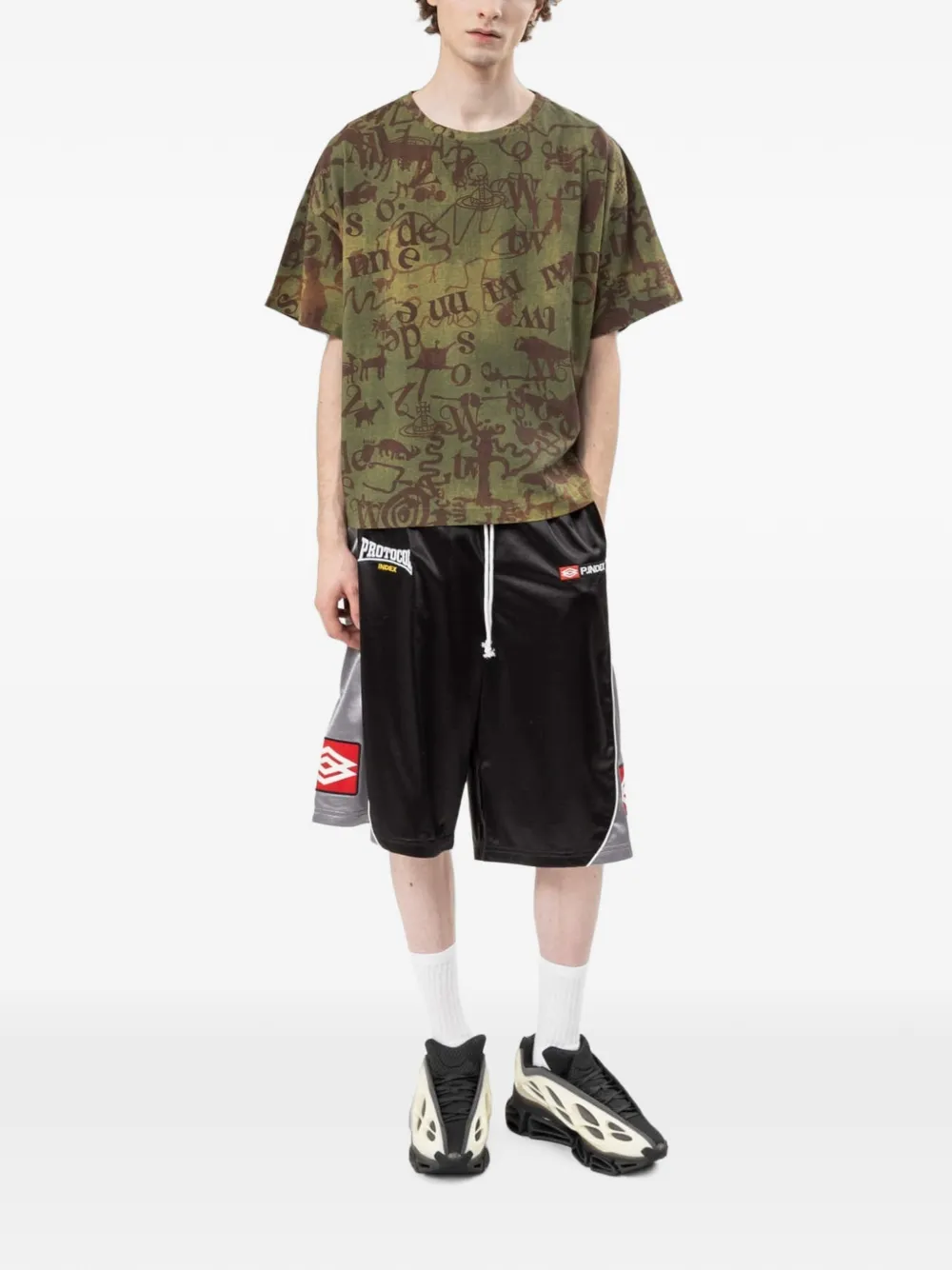 Vivienne Westwood oversized graphic-print T-shirt Groen