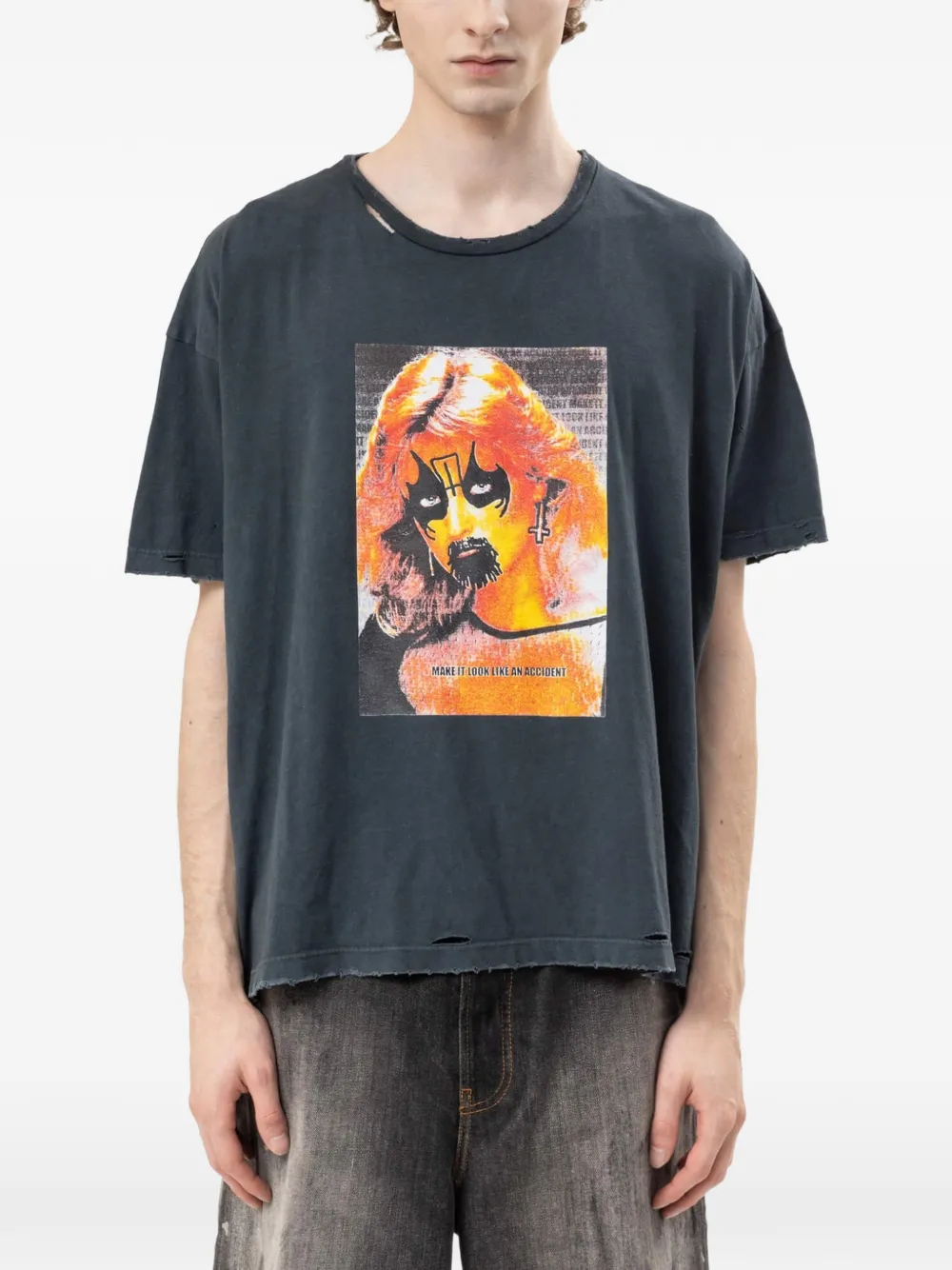 MARKING DISTANCE graphic-print distressed T-shirt