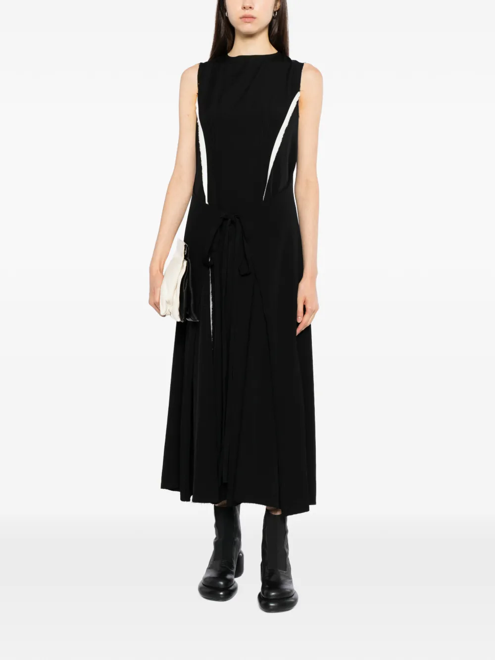 A Tentative Atelier Kimono gathered dart dress Zwart
