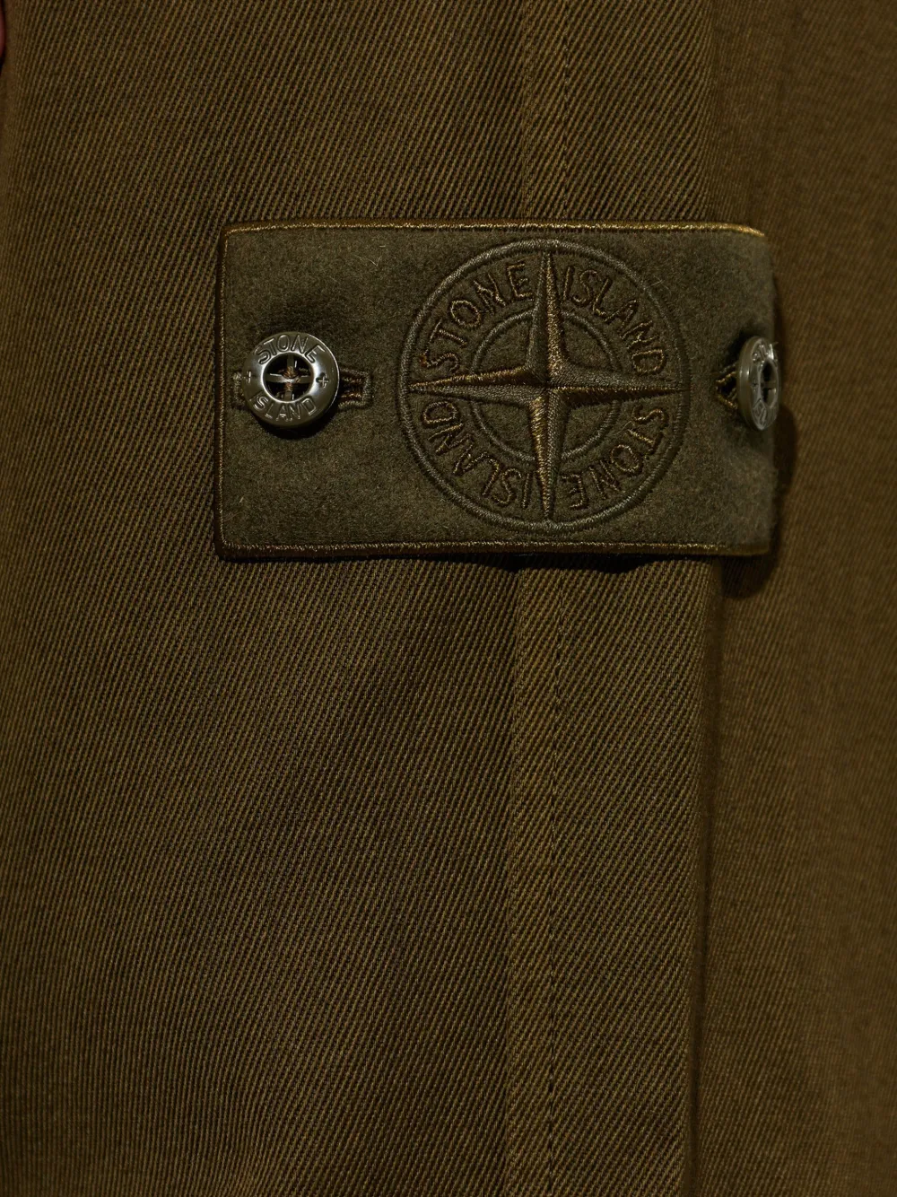Stone Island 3100025 Ghost logo-patch trousers Groen
