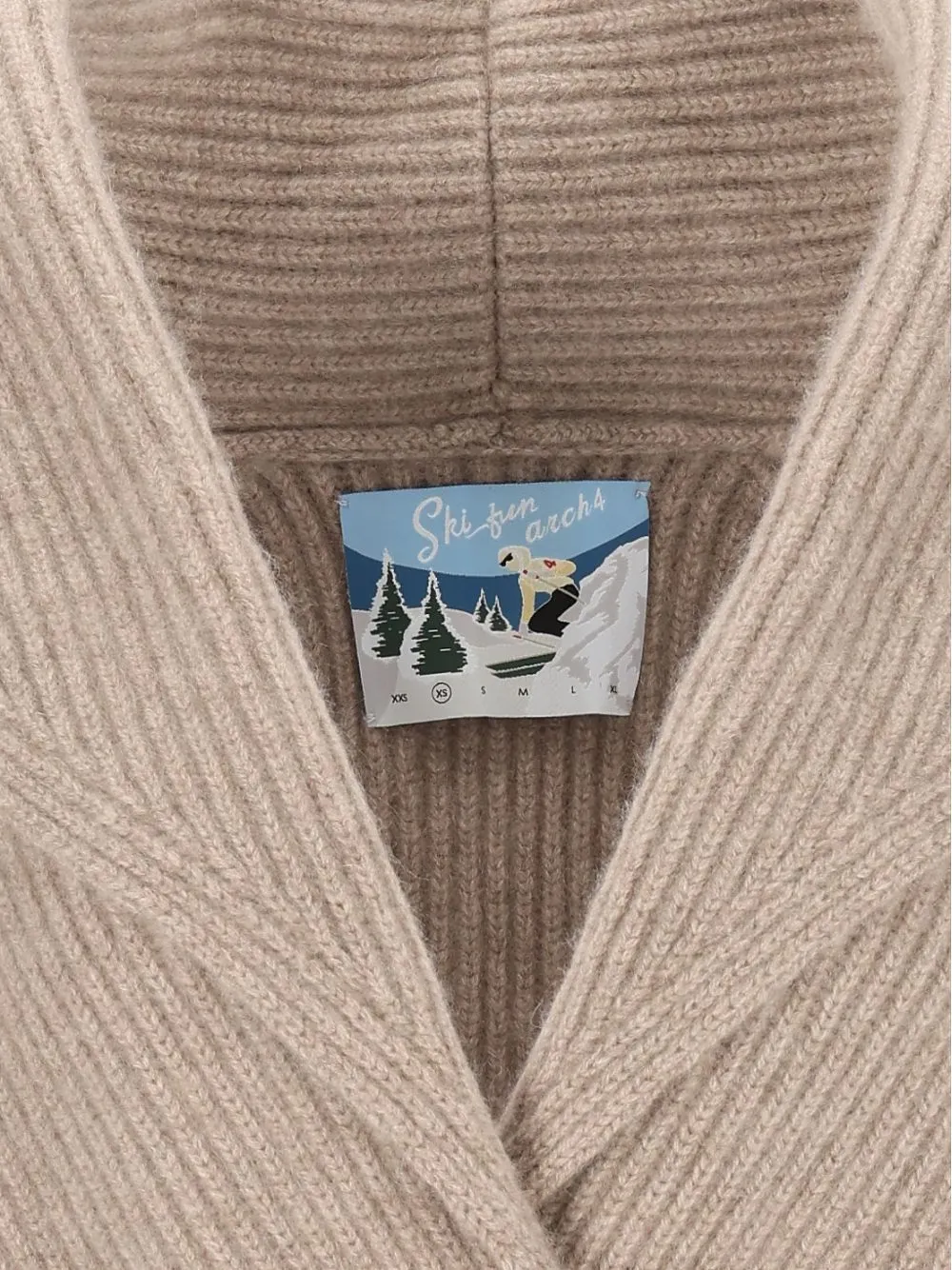 arch4 Lucille vest met dubbele rij knopen Beige