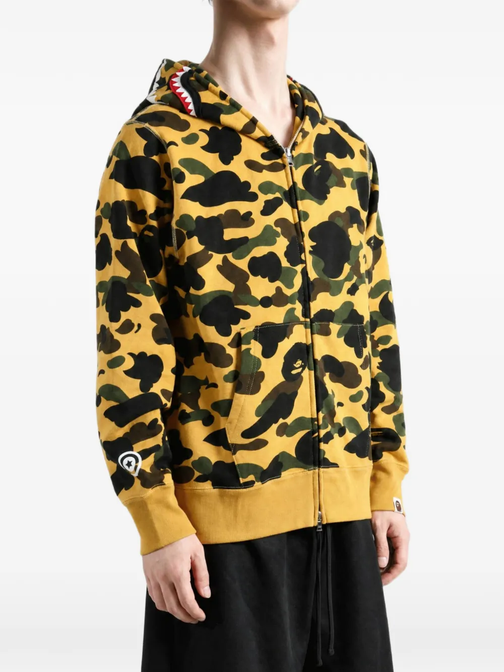 A BATHING APE Hoodie met haaienmotief en camouflage-print Geel
