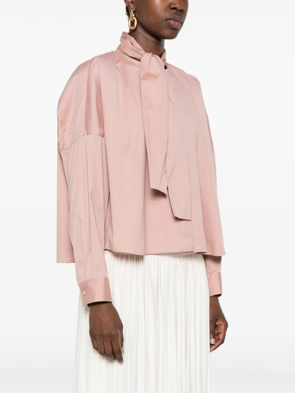 Le Sarte Pettegole Blouse met strik en knopen Roze