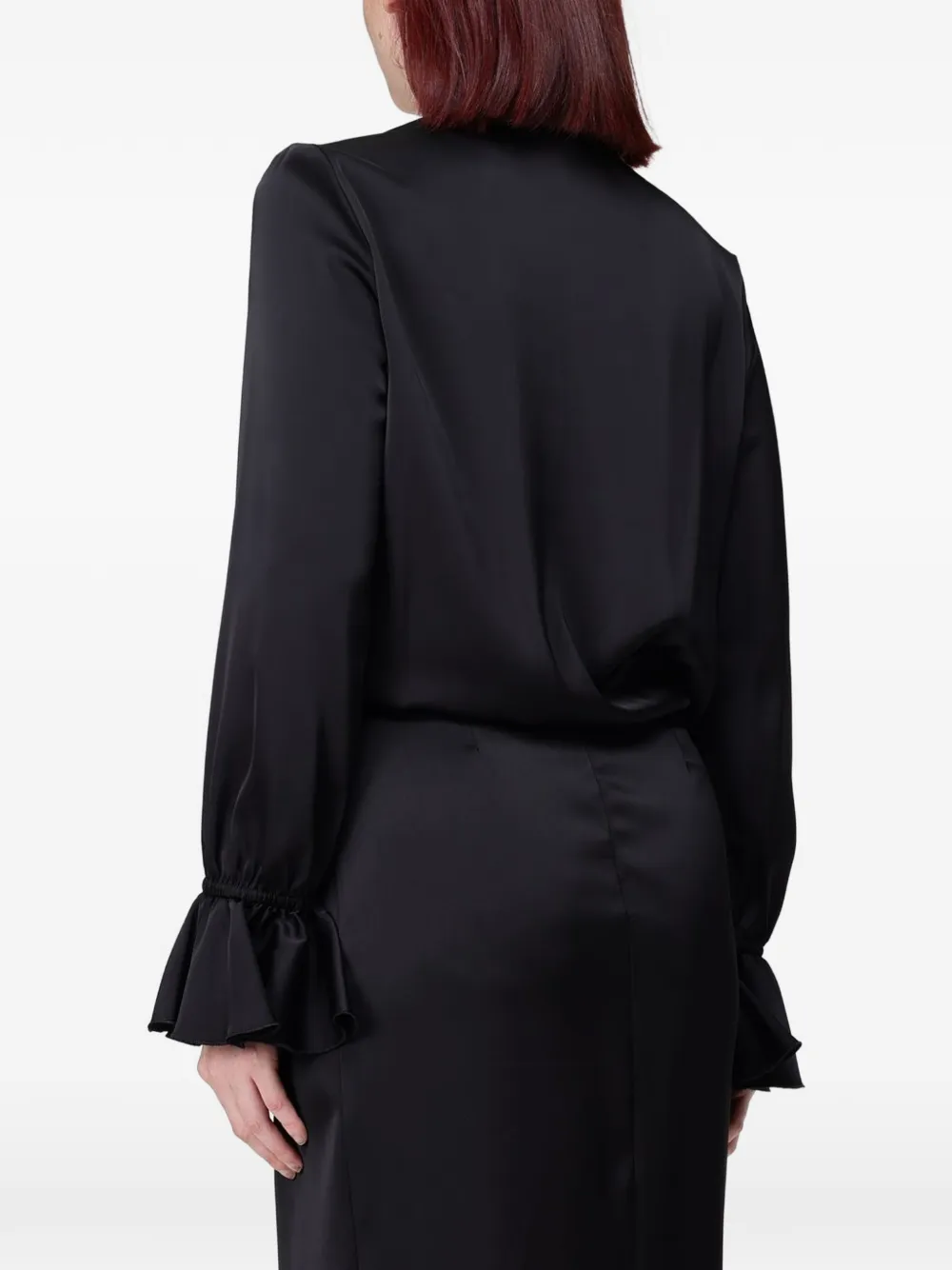 Hanita Blouse in wikkelstijl met ruches bij de manchetten Zwart
