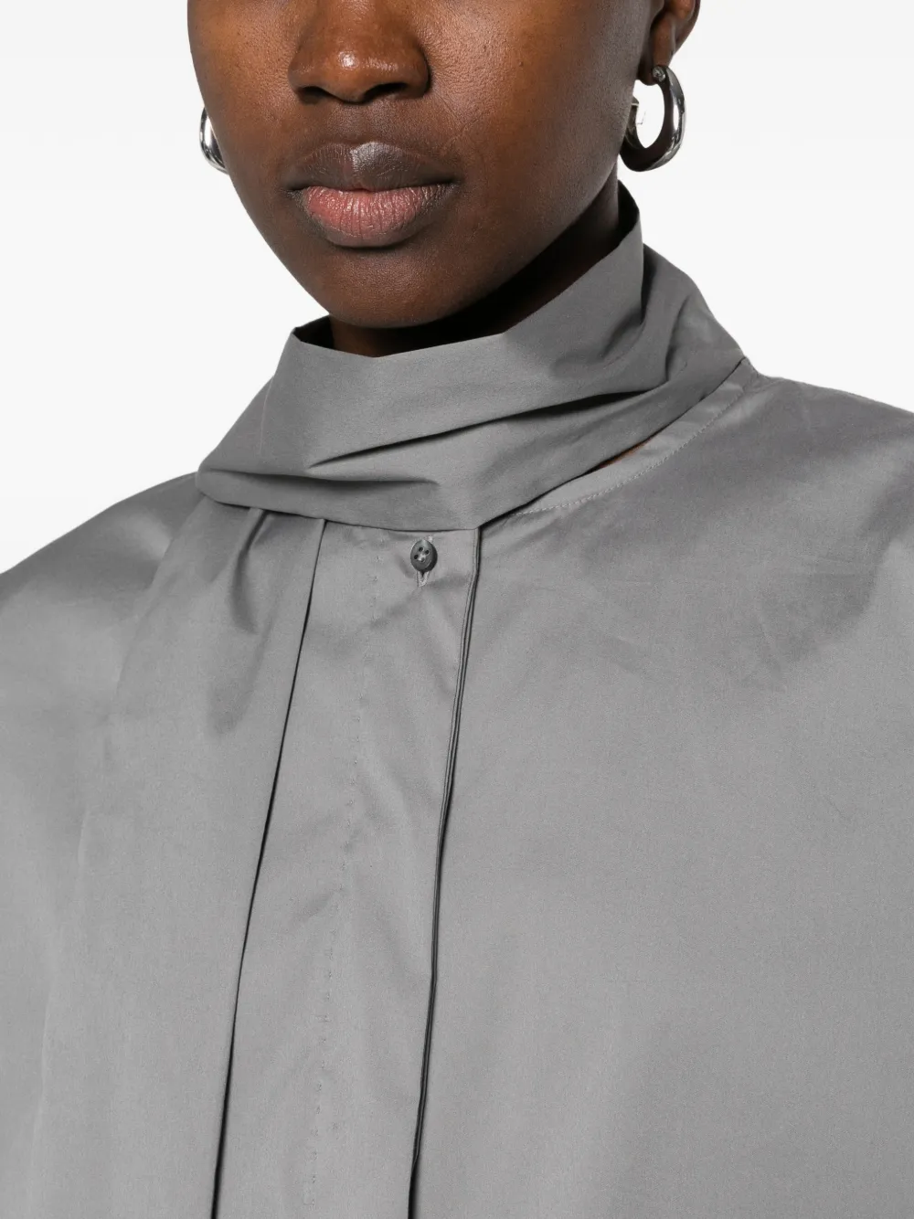 Le Sarte Pettegole Blouse met vlakken en sjaaldetail Grijs