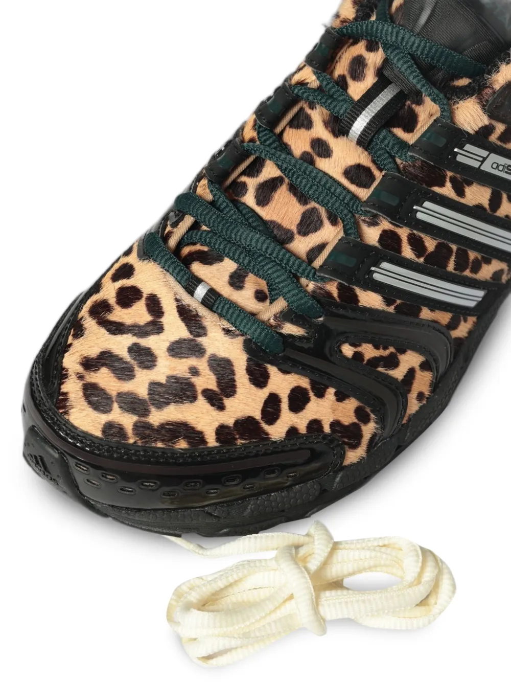 adidas Adistar Control 5 animal-print sneakers Zwart