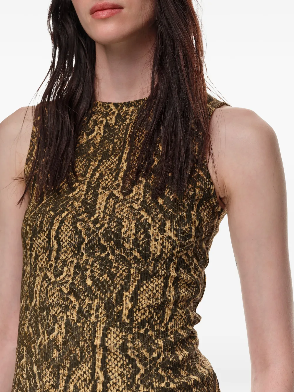 BIMBA Y LOLA Getailleerde top met boothals en mini-reptiel-effect Bruin