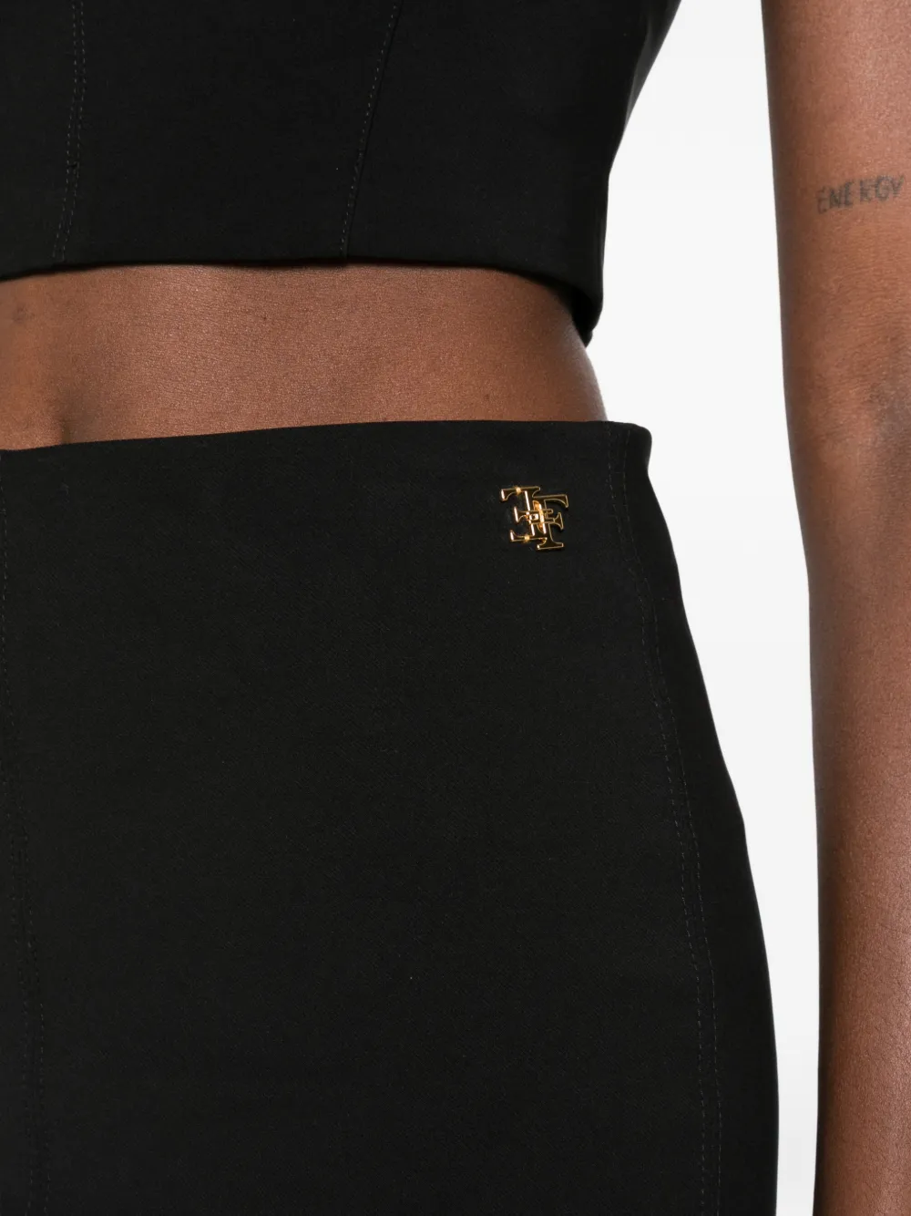 Elisabetta Franchi Midi-rok met zijsplit en logo-plakkaat Zwart