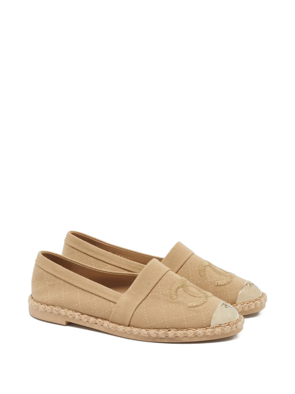 CHANEL Pre-Owned espadrilles à logo CC - Tons neutres CHANEL Pre-Owned espadrilles à logo CC - Tons neutres