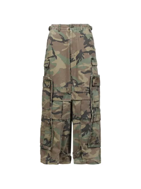 VETEMENTS merged camouflage-print cargo jeans