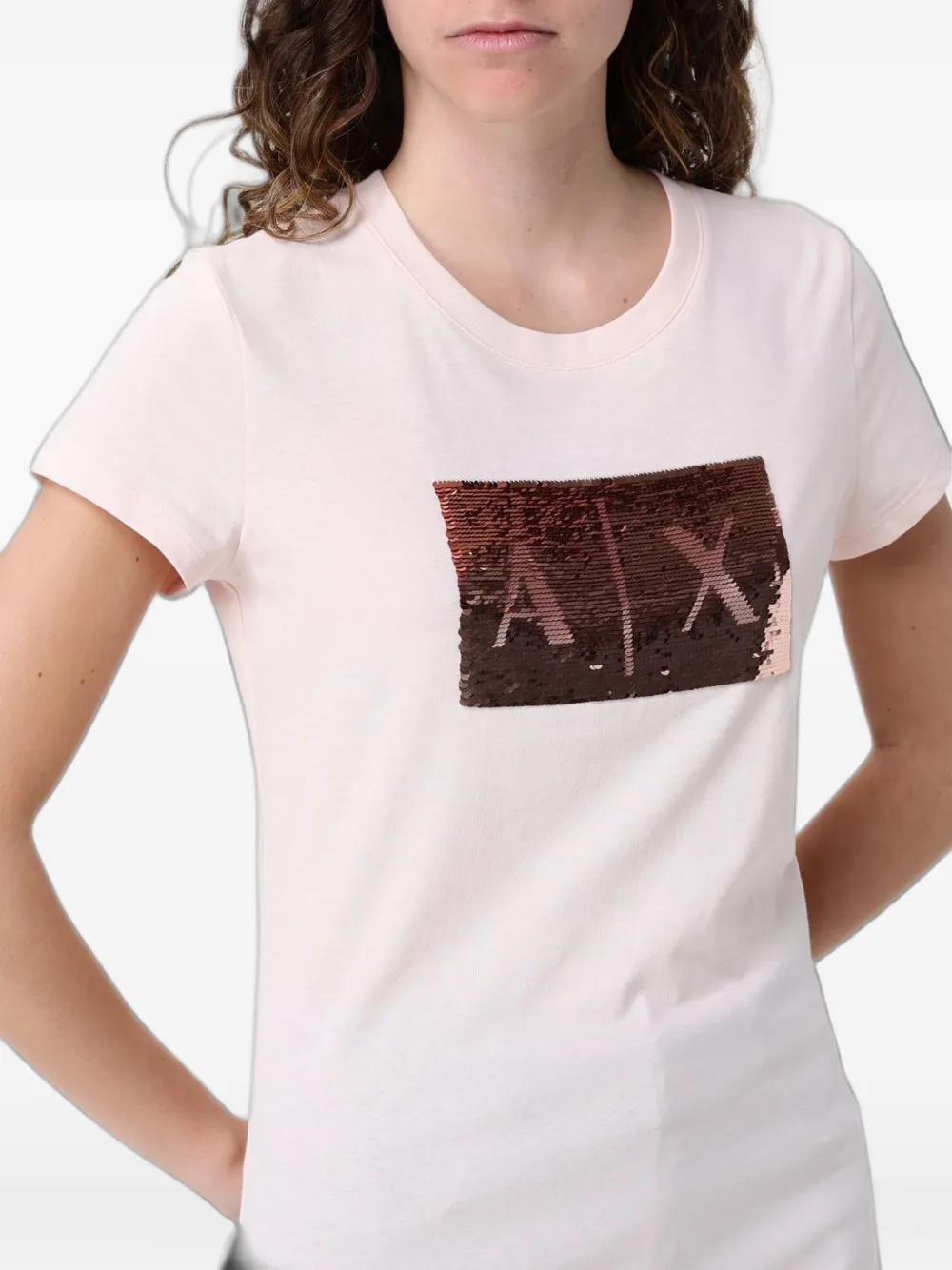 Armani Exchange T-shirt verfraaid met pailletten en logo-patch Roze