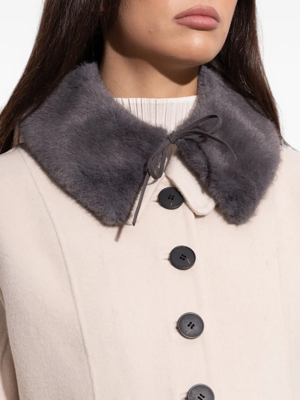 By Malene Birger Cowie kraag van imitatiebont Grijs