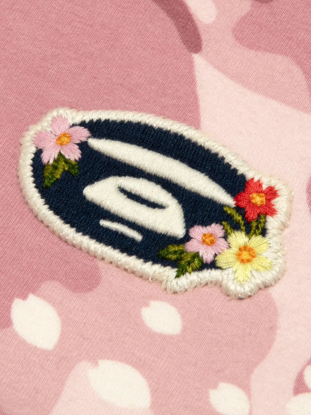 AAPE BY *A BATHING APE Sweater met geborduurd logo en camouflageprint Roze
