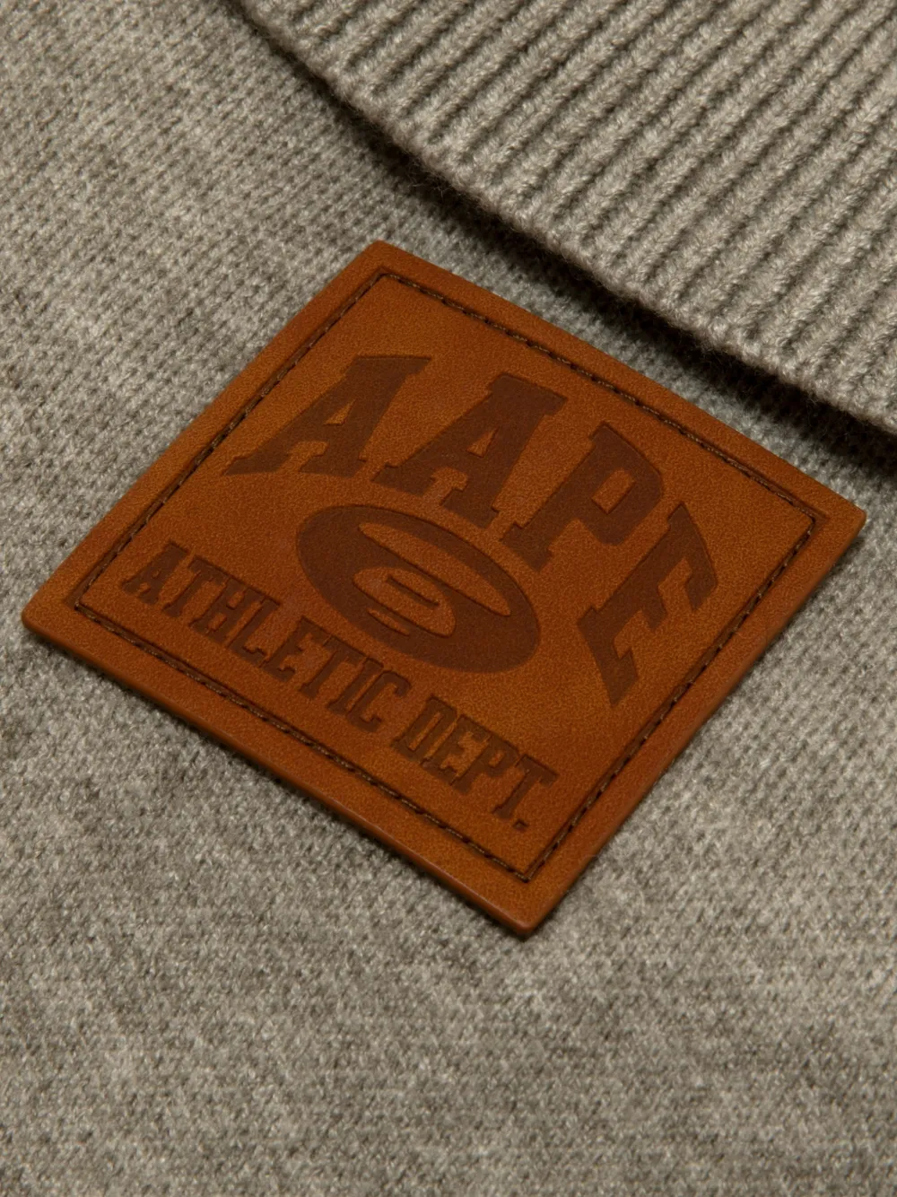 AAPE BY *A BATHING APE Trui met logo-patch en polokraag Grijs
