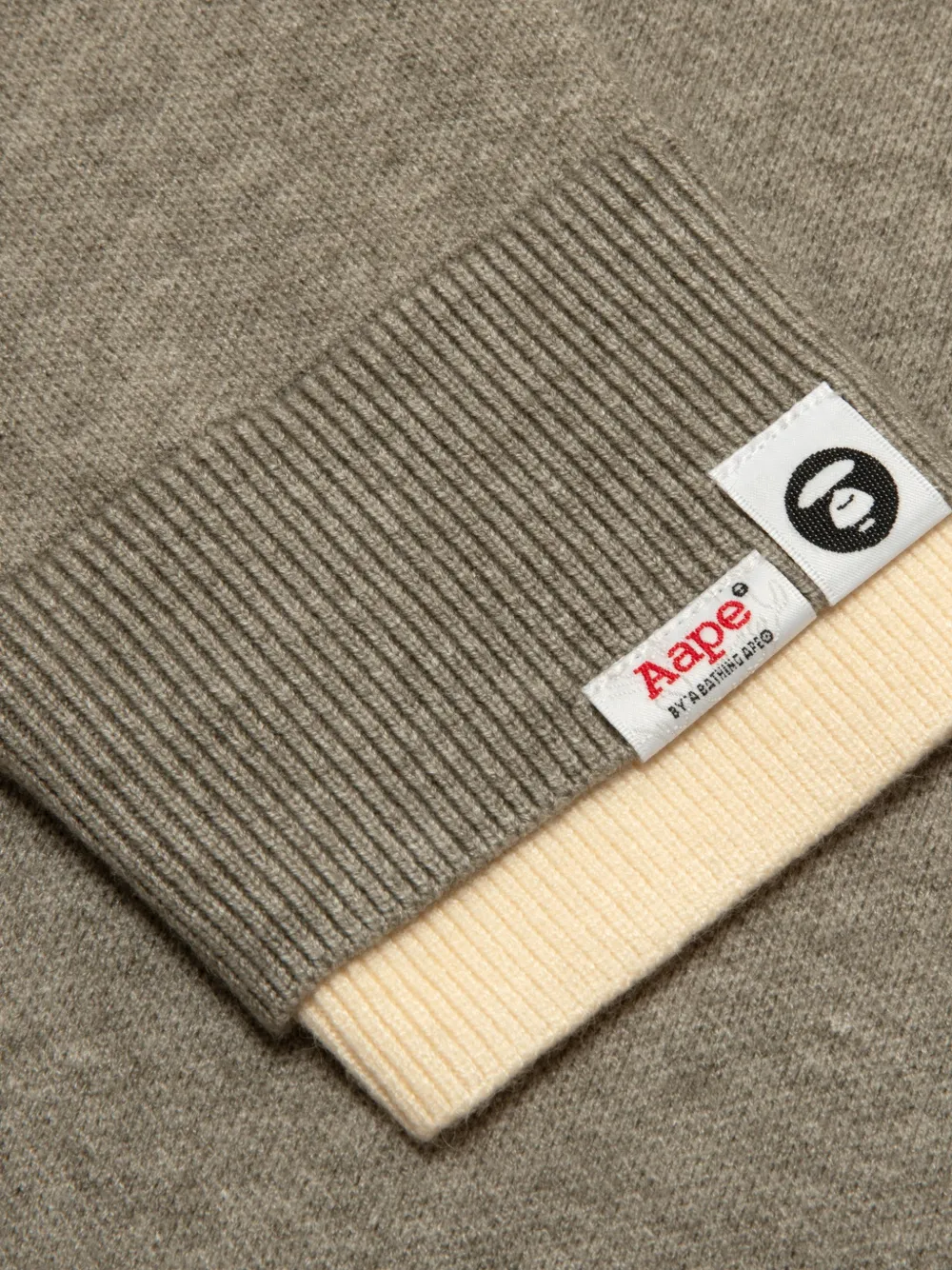 AAPE BY *A BATHING APE Trui met logo-patch en polokraag Grijs