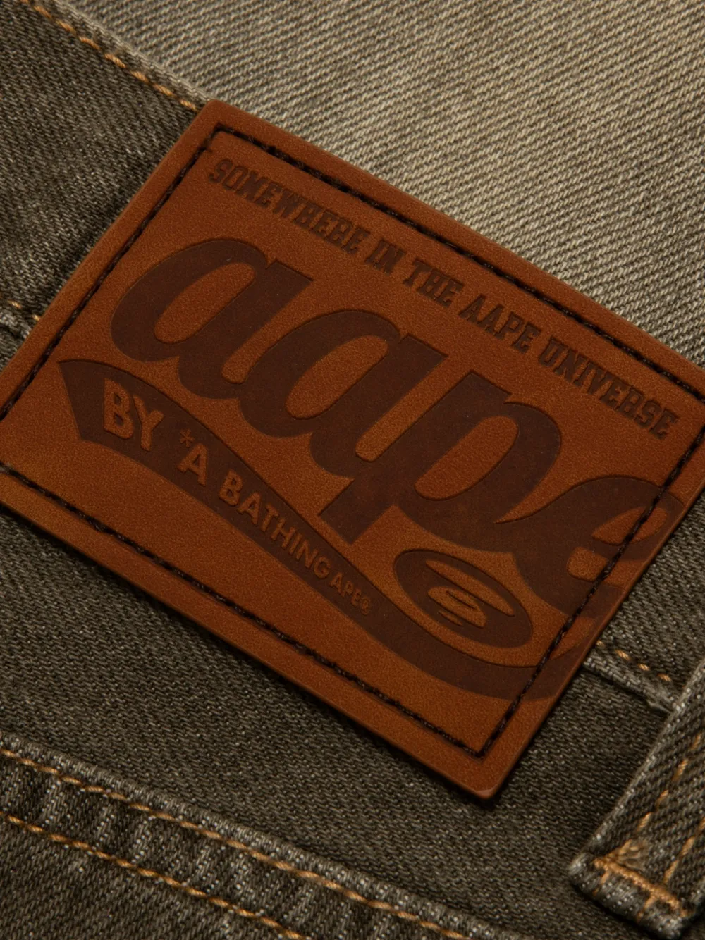 AAPE BY *A BATHING APE Straight jeans Bruin