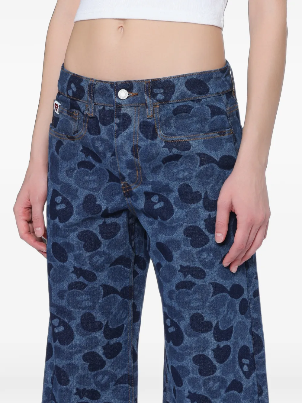 APEE™ by *A BATHING APE Jeans met doorlopend hartpatroon Blauw