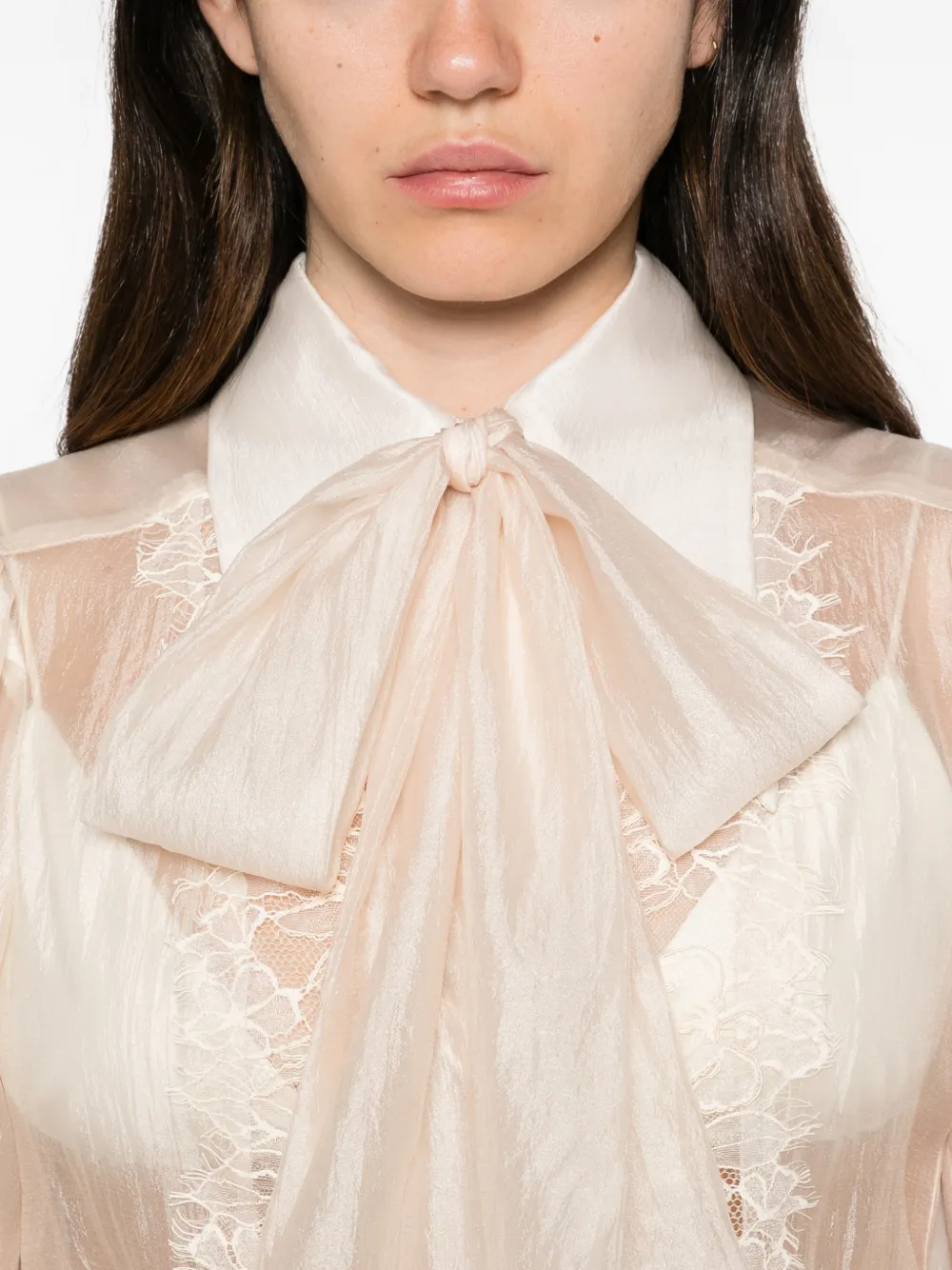 Babylone Paris Blouse met kanten vlakken en strik Beige