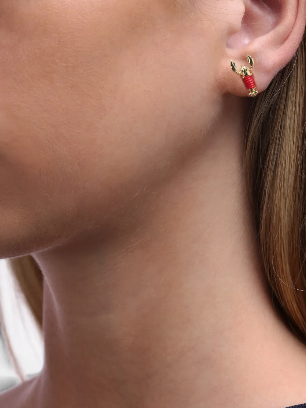 Eshvi lobster stud earrings