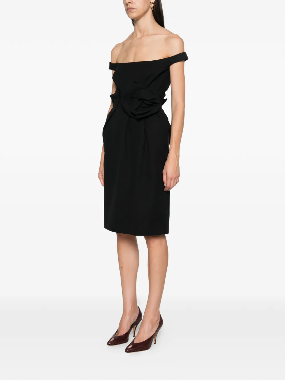 Magda Butrym Off-shoulder jurk met rozetdetail Zwart